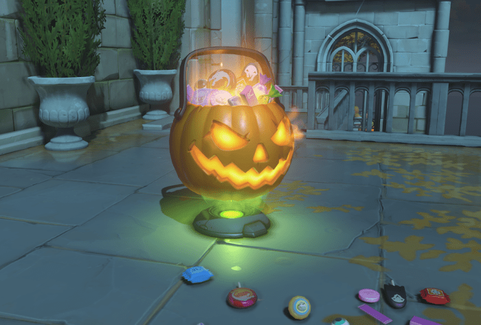 Online gaming loot boxes
